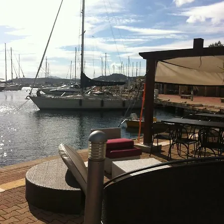 Feriehus Costa Smeralda Bounganwille *