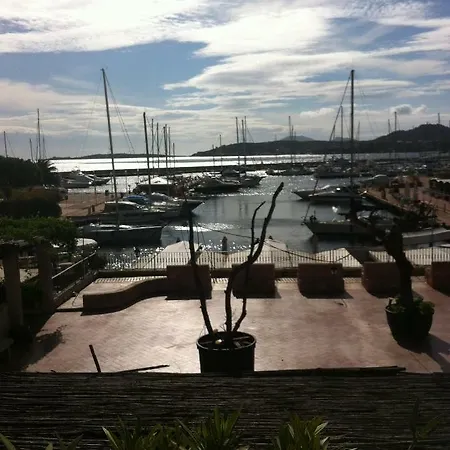 Costa Smeralda Bounganwille * Portisco